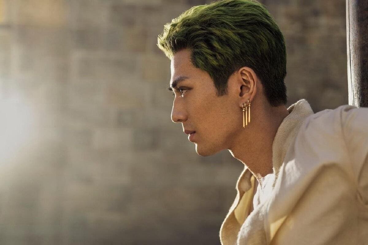 Mackenyu Arata as Roronoa Zoro