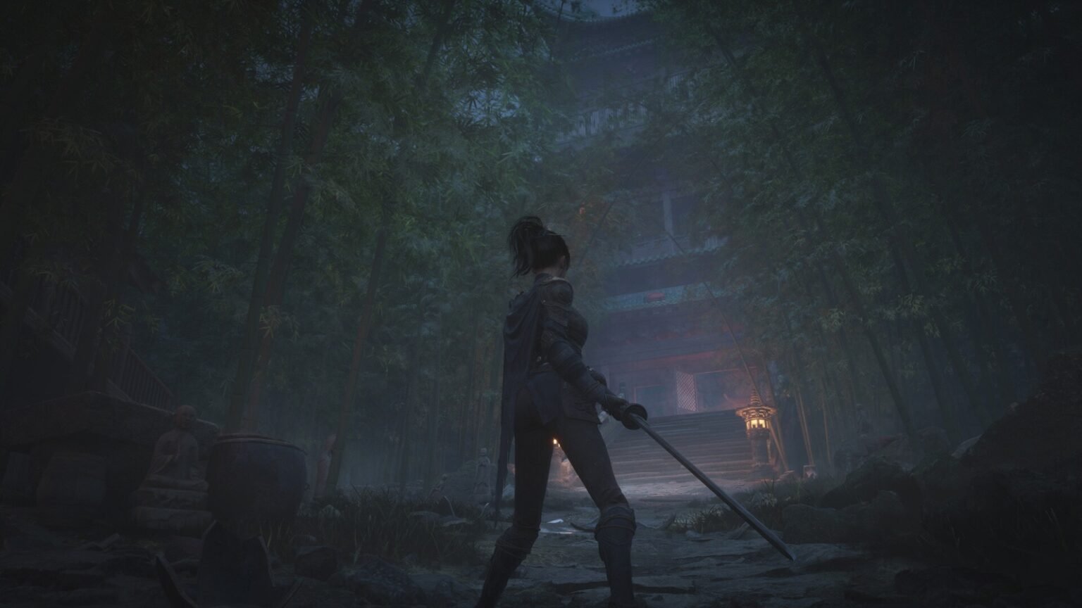 A-screenshot-of-Wuchang-holding-a-Longsword-in-Wuchang-Fallen-Feathers-scaled