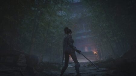 A-screenshot-of-Wuchang-holding-a-Longsword-in-Wuchang-Fallen-Feathers-scaled