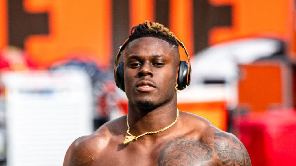 David Njoku playing football