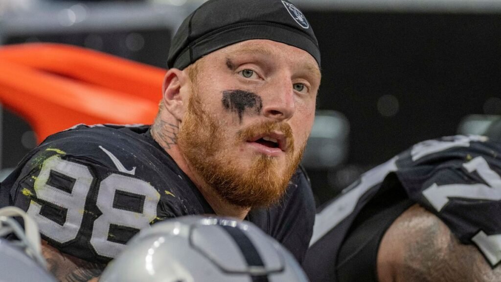 Maxx Crosby playing football