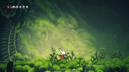 The protagonist of Hollow Knight Silksong in a green field